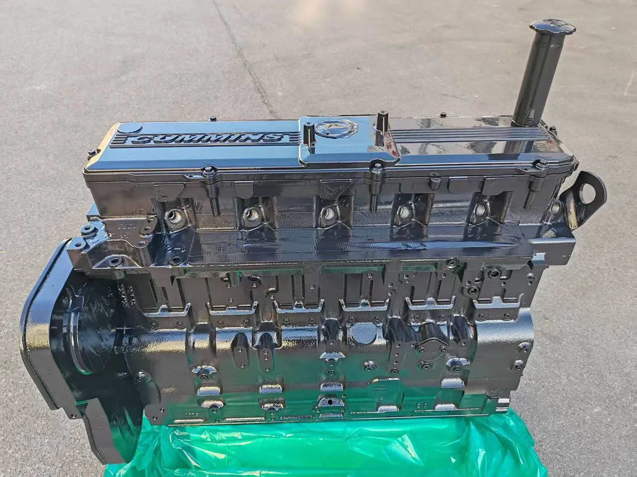 Двигатель Cummins QSC8.3 В сборе без навесного