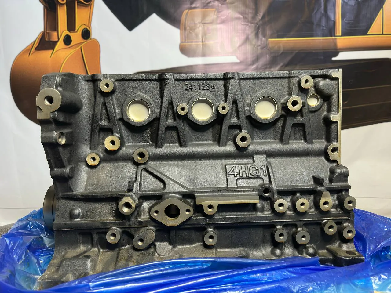 Двигатель Isuzu 4HG1T блок цилиндров в сборе