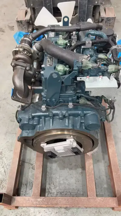 Двигатель Kubota V2607-T в сборе с навесным оборудованием