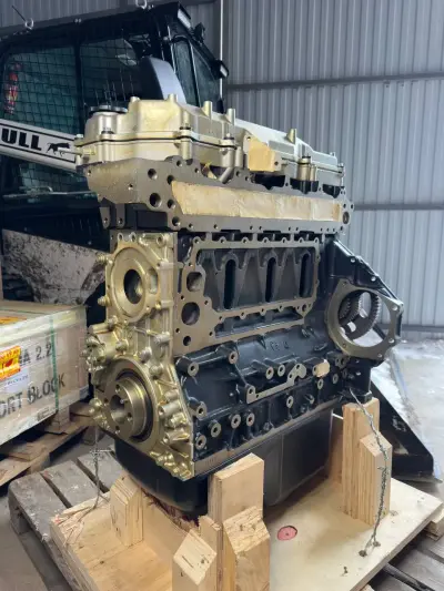 Двигатель Isuzu 4HK1 в сборе без навесного оборудования — фото 4