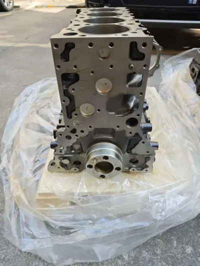 Двигатель Isuzu 4HK1 блок цилиндров в сборе — фото 3