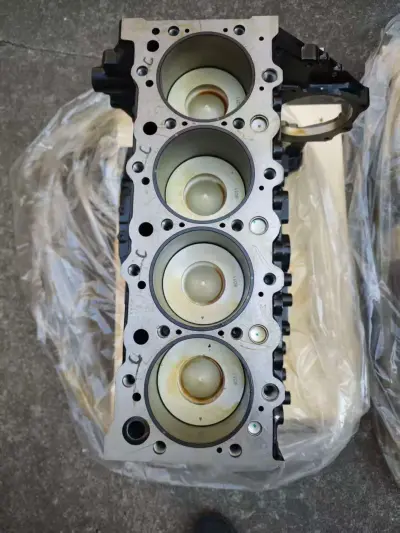 Двигатель Isuzu 4HK1 блок цилиндров в сборе — фото 4